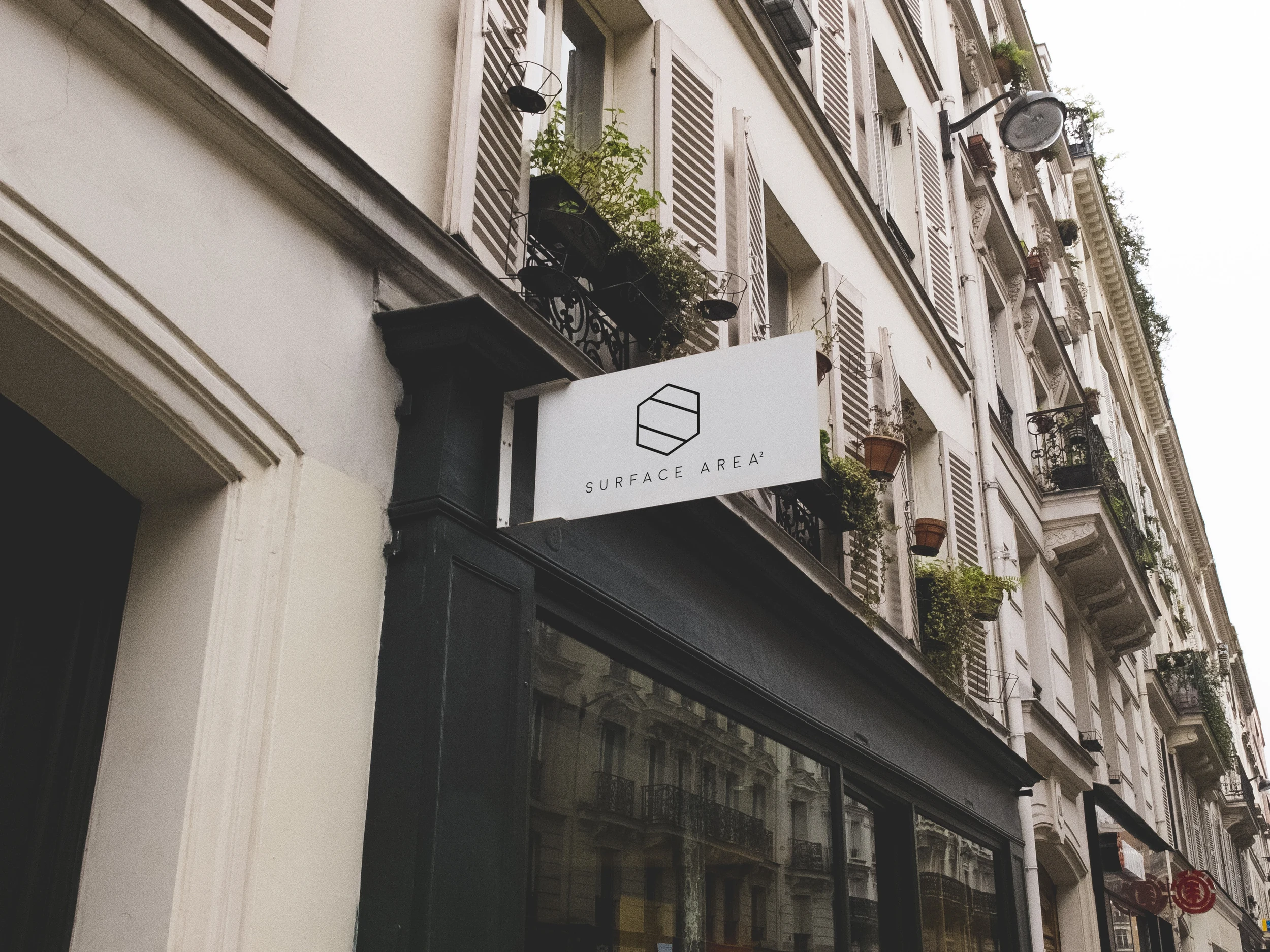 SIGNAGE 