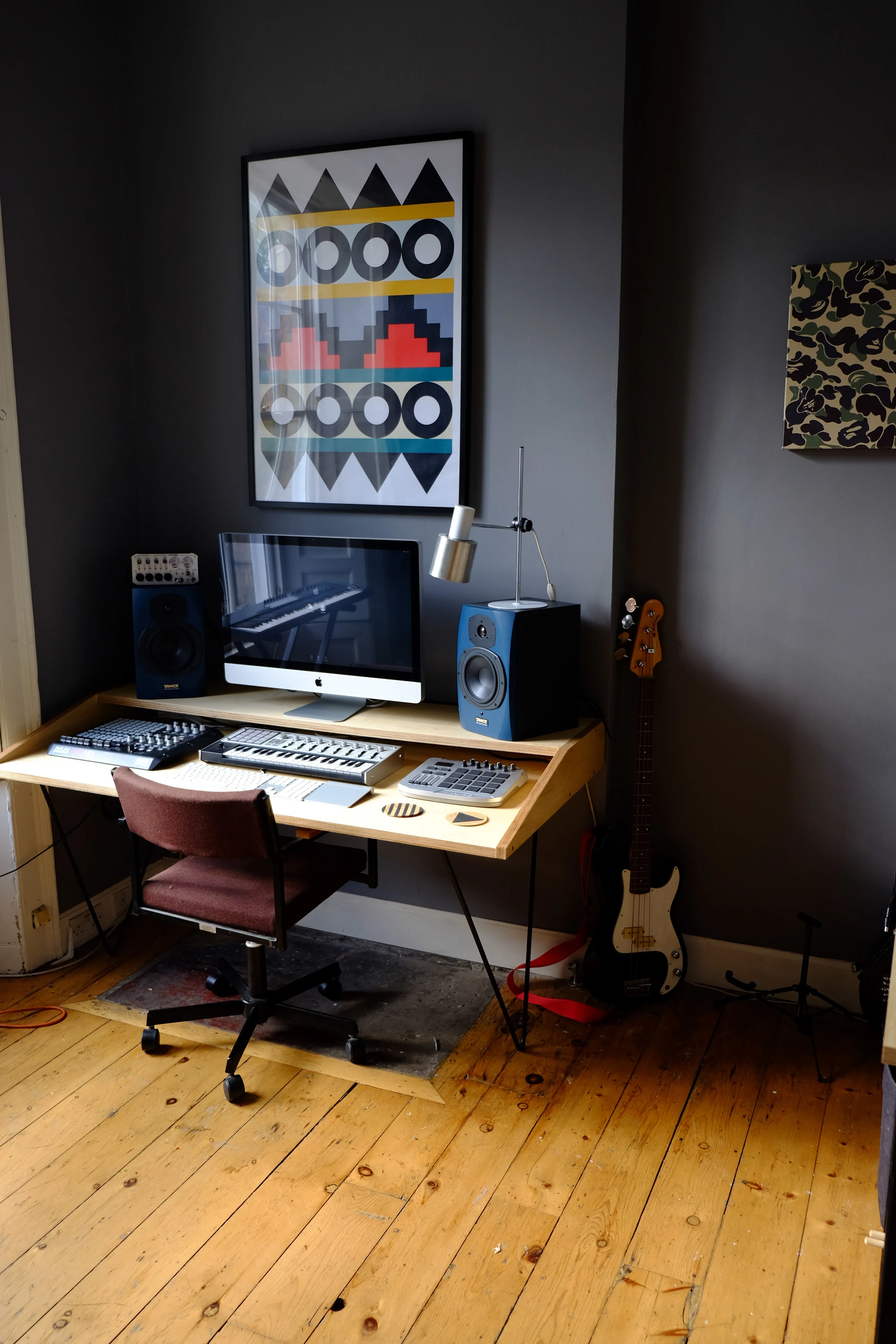 STUDIO DESK