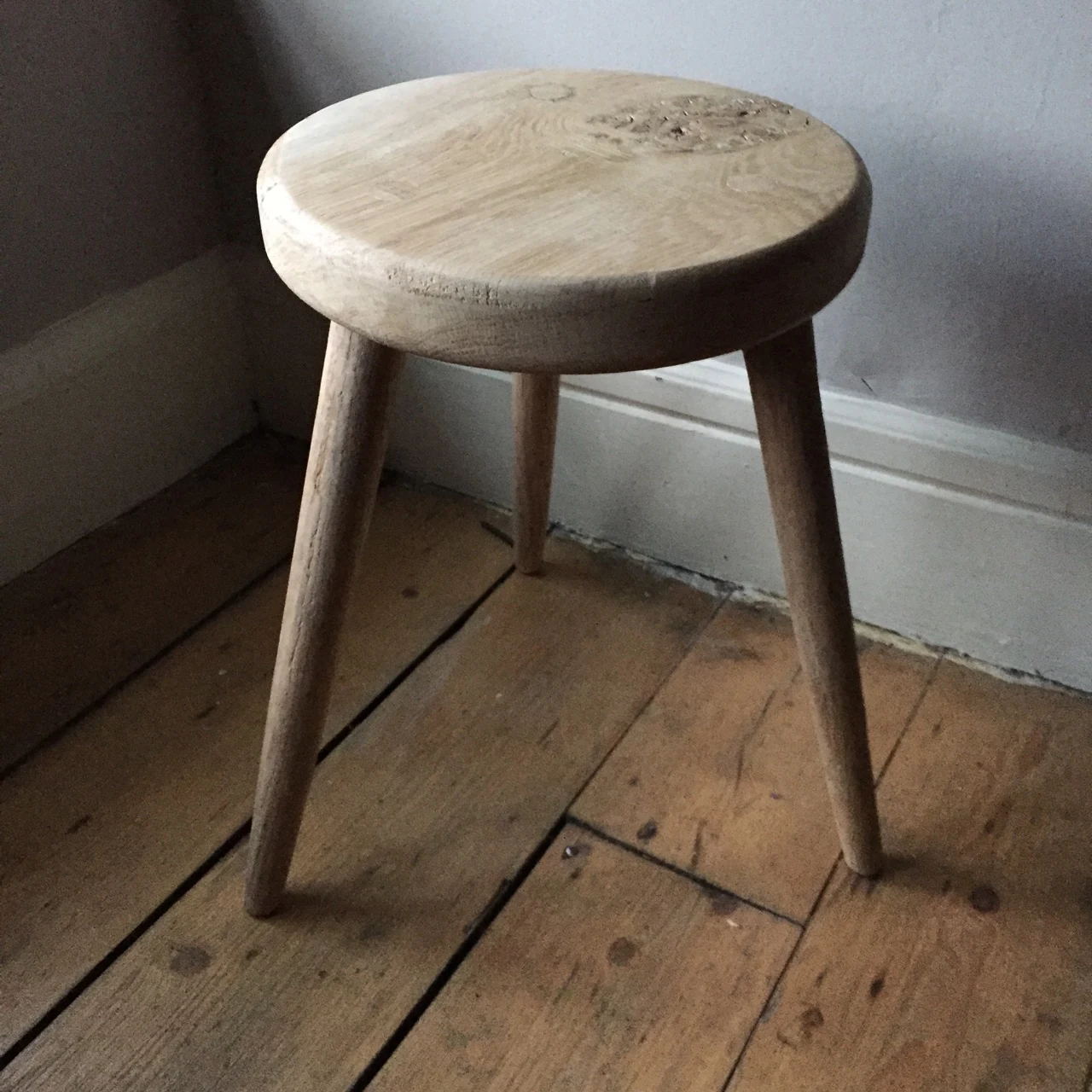 OAK STOOL